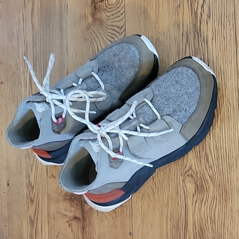 SOREL Kinetic RNEGD Caribou Shoe - Women's Size 7.5
